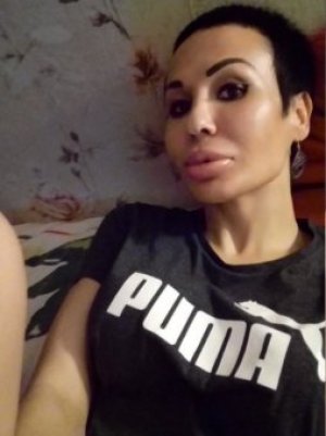 Транссексуалка Лера